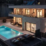Prima Villa *
